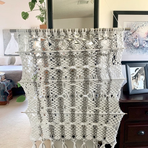 MACRAMÉ Large Woven Gray & White Wall Hanging - Picture 4 of 6